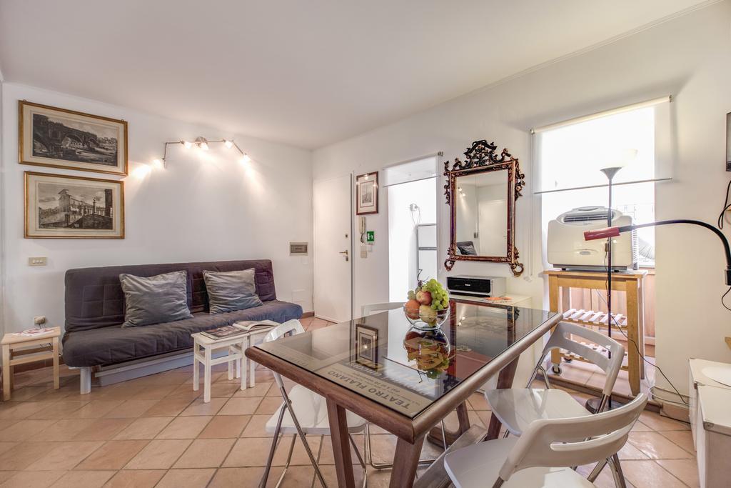 Frangipane Apartment 로마 객실 사진