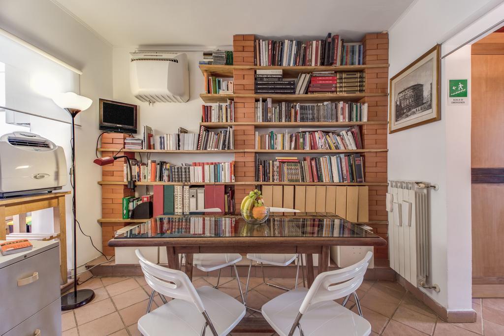 Frangipane Apartment 로마 객실 사진